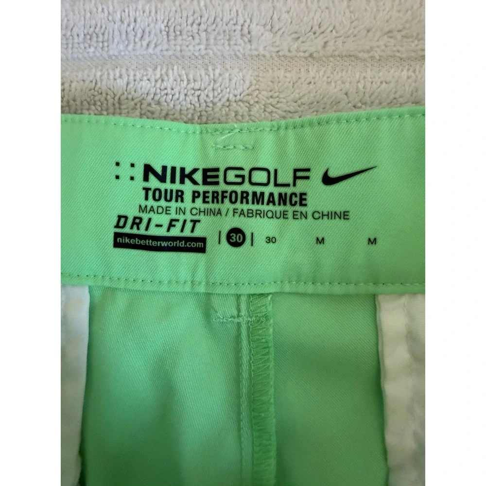 Nike Golf Tour Performance Dri-FIT‎ Men's Green Shorts Size 30 M Flat Front